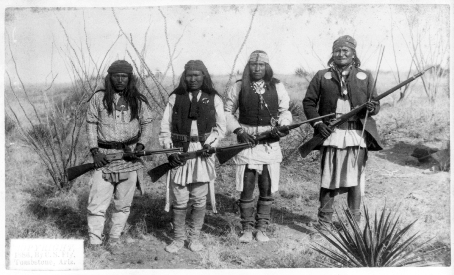 4 APACHES Geronimo