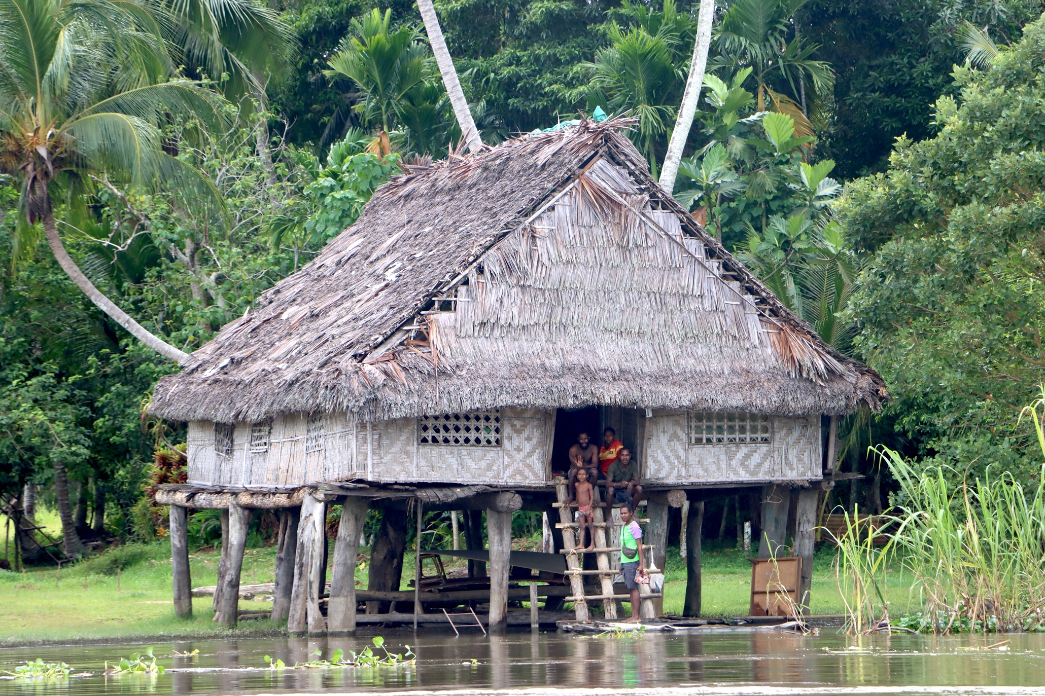 Along the Sepik River 2 Along the Sepik River 2