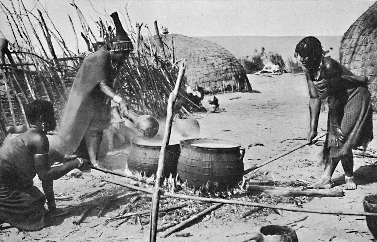Zulu wives brewing utshwala